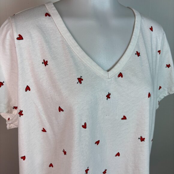 Old Navy Top XL White Red Hearts V-Neck Short Sleeve T-Shirt Cotton Casual - Picture 2 of 10